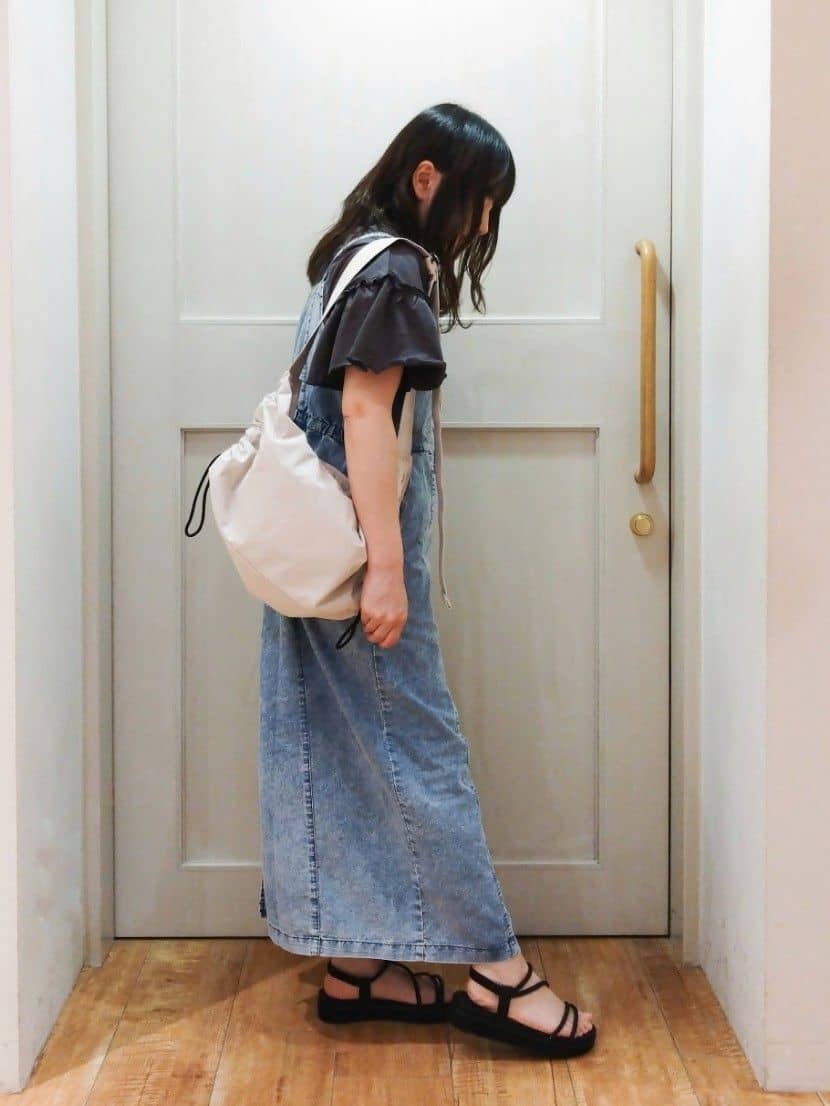 みーさんの「SHOO･LA･RUE｜◆キラキラループサンダル」を使ったコーディネート