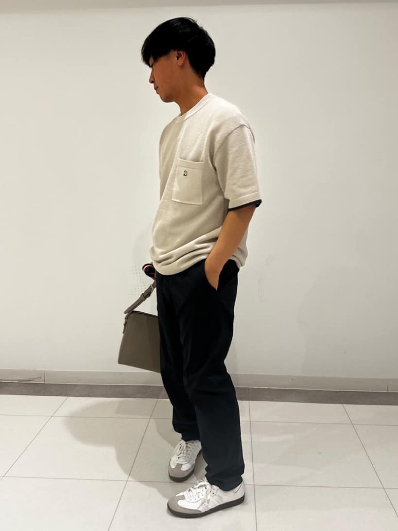 MATSUBARAさんの「DRESSTERIOR｜【撥水仕様】シュリンクレザー ショルダーバッグ」を使ったコーディネート