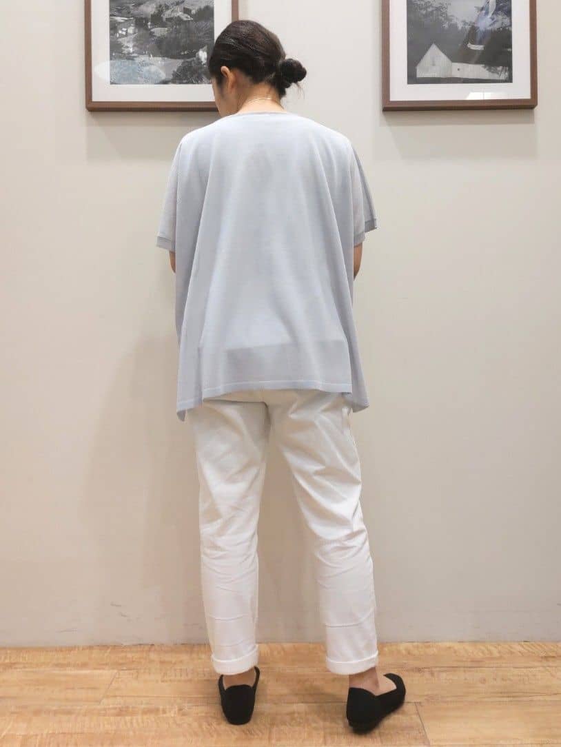 よっこさんの「SHOO･LA･RUE｜◆【2点セット】インせず着られるシアーニット＋タンクトップ」を使ったコーディネート