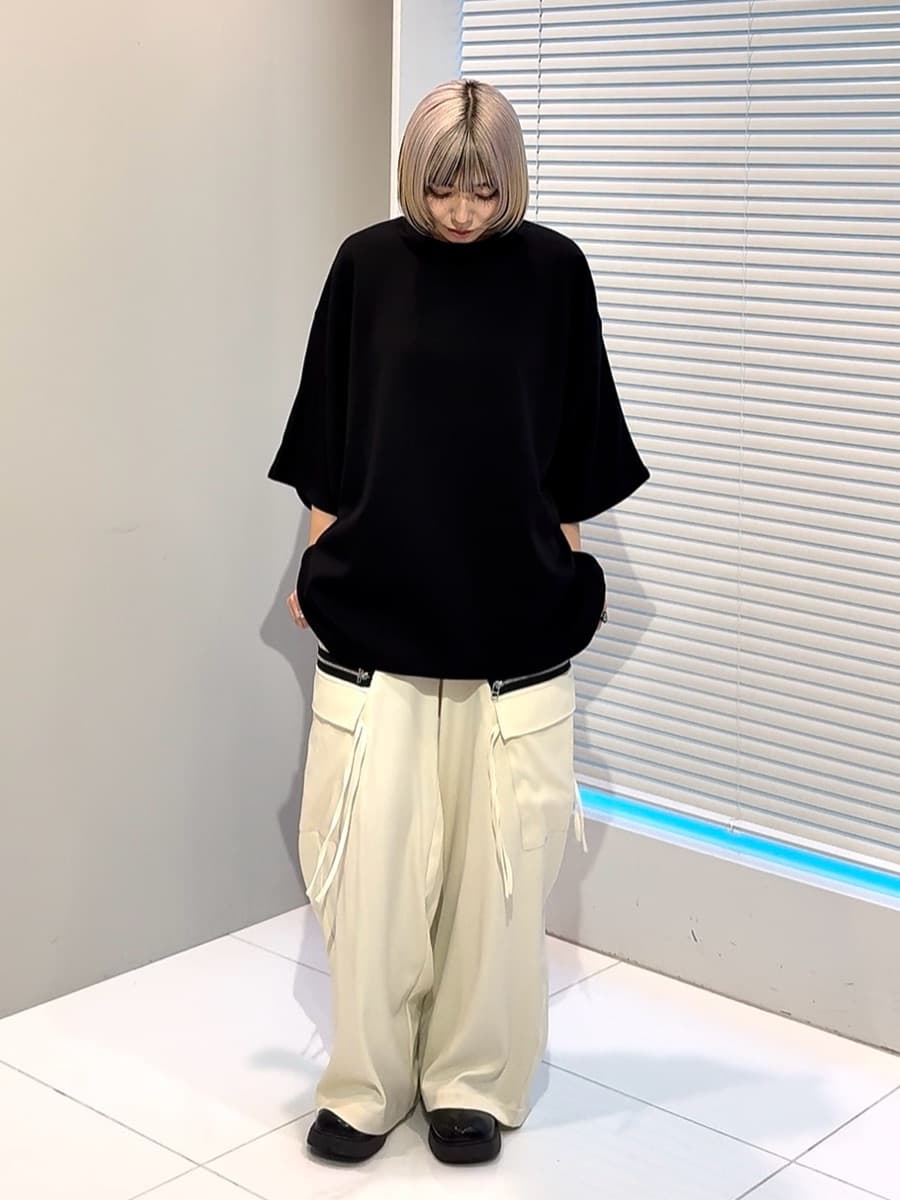 川本葵さんの「tk.TAKEO KIKUCHI｜◆マシュマロドルマンカットソー」を使ったコーディネート