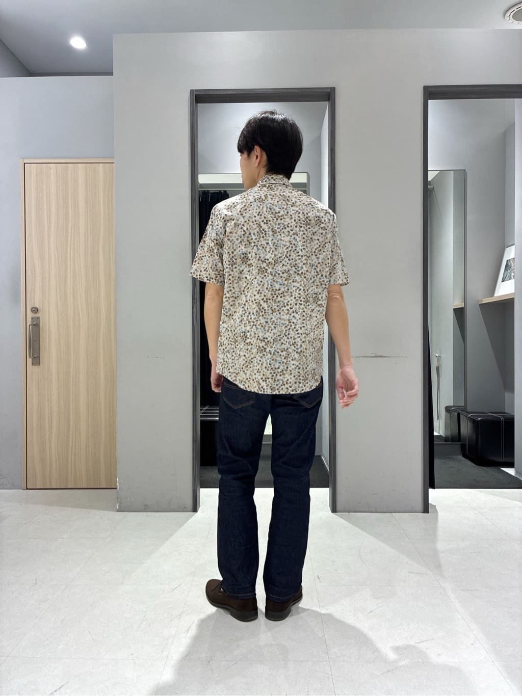 わいずみさんの「TAKEO KIKUCHI｜【抗菌防臭】COOL DOTS（R）ドビープリント ジャケット」を使ったコーディネート