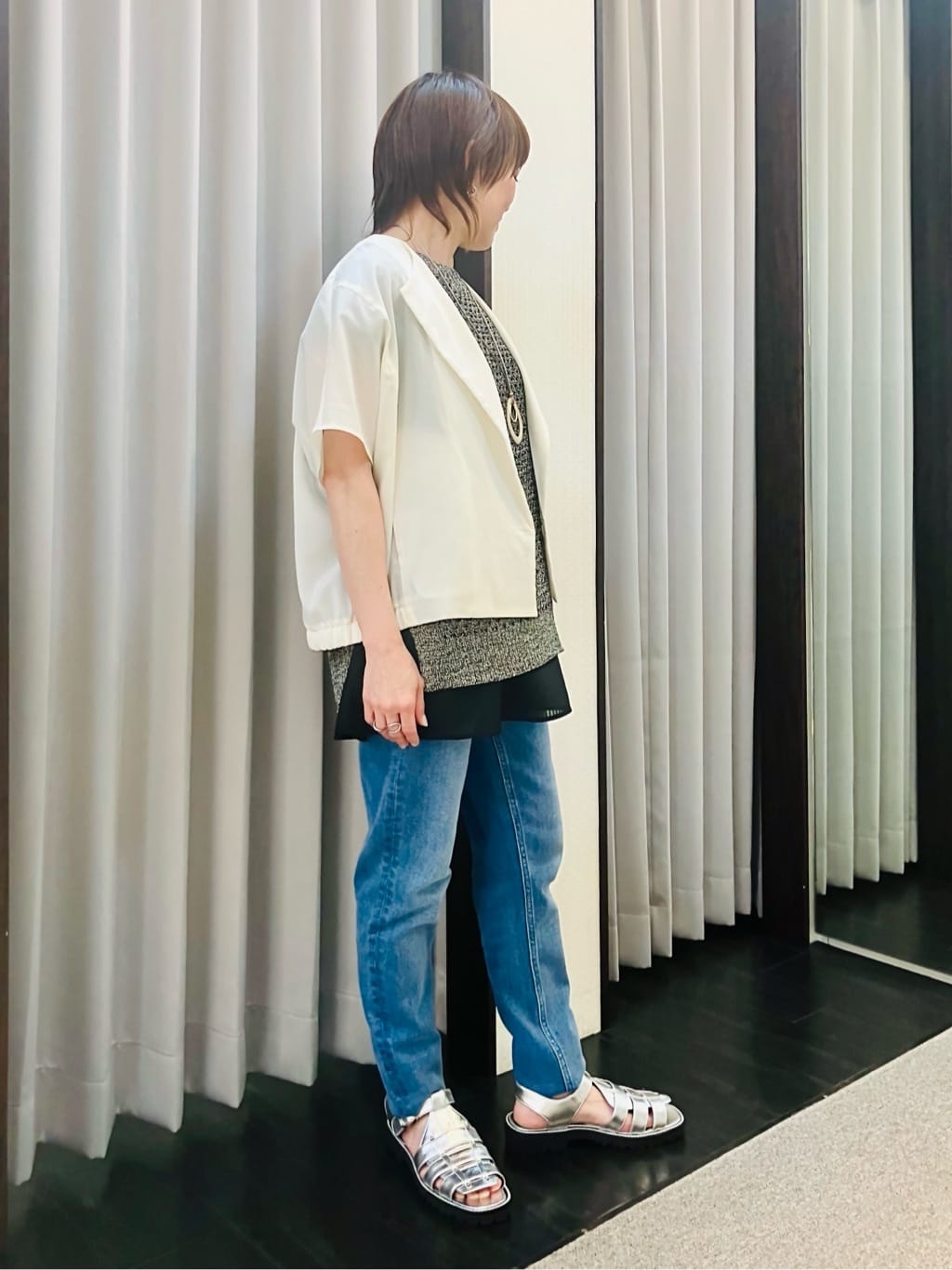 YUKIさんの「INDIVI｜【洗える／レイヤードにも活躍】ペプラムインナートップス」を使ったコーディネート