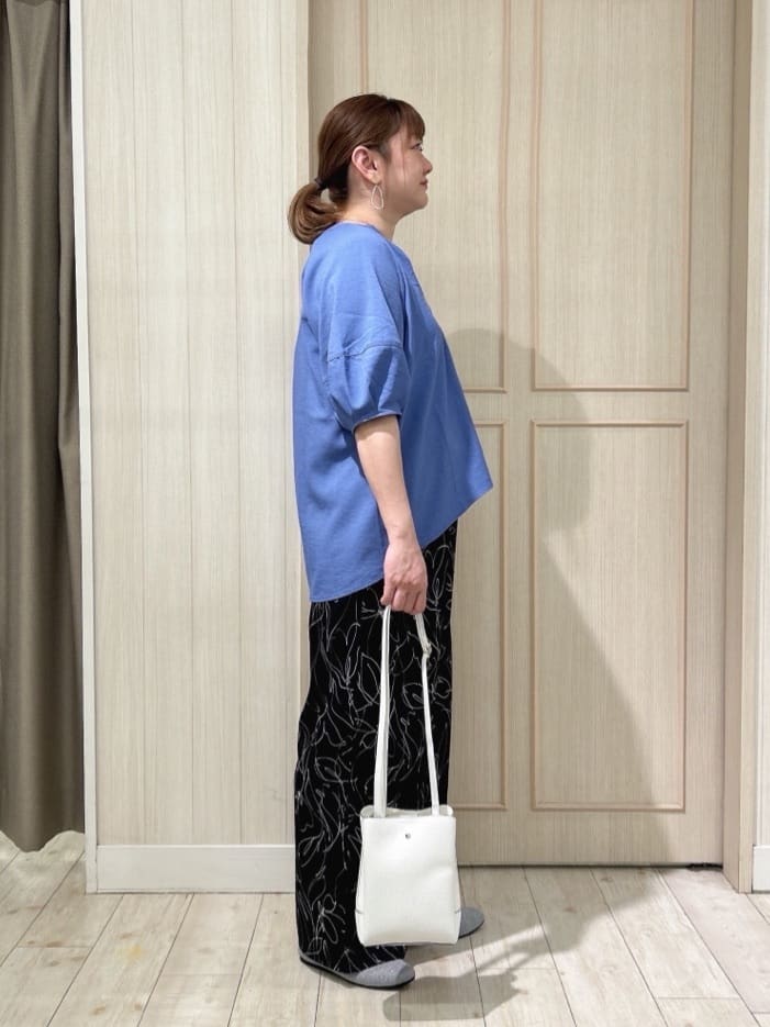 akiさんの「SHOO･LA･RUE｜◆【高レビュー】洗えてサラサラ ニットパンプス」を使ったコーディネート