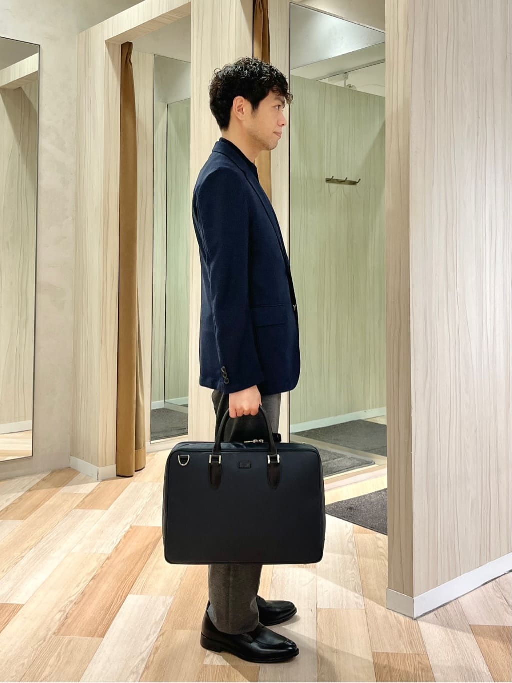 URAさんの「TAKEO KIKUCHI｜コーデュラ（R） コーティング ブリーフケース」を使ったコーディネート