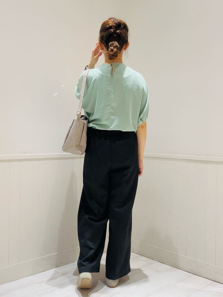 Kyonさんの「SHOO･LA･RUE｜◆【高レビュー/UV/ひんやり/洗濯後しわになりにくい/5分袖】さらさら ドルマントップス」を使ったコーディネート