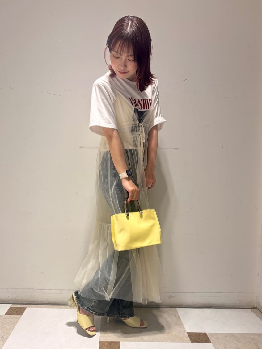 せらら⭐️さんの「ESPERANZA｜スクエアトゥクリアヒールミュール」を使ったコーディネート