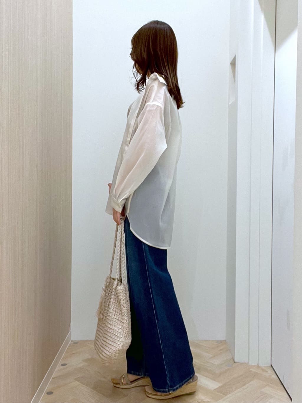 おまつさんの「grove｜【Lee&times;grove別注】WIDE DENIM PANTS」を使ったコーディネート