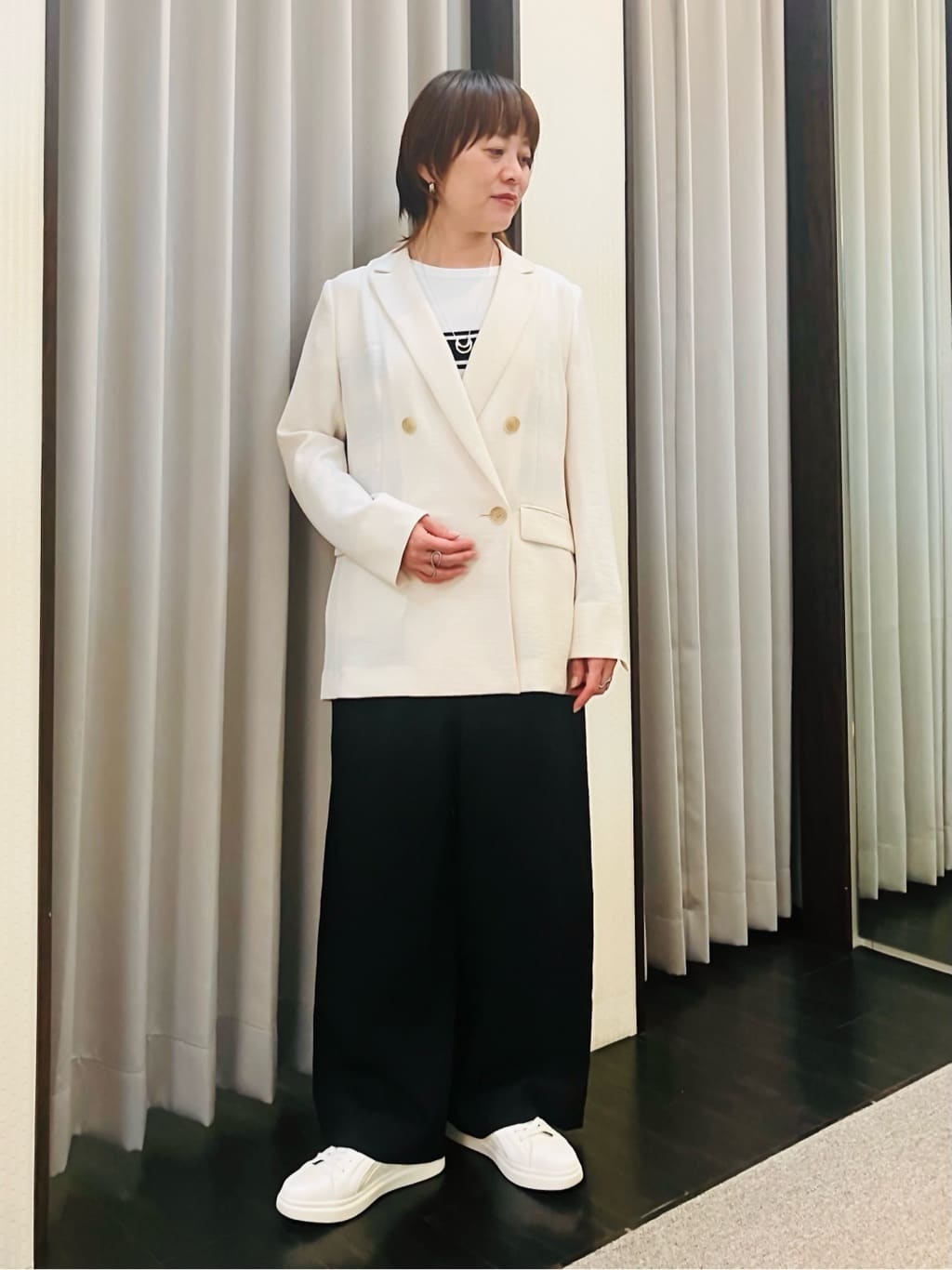 YUKIさんの「INDIVI｜【洗える／UVケア／SETUP可能】ドロストワイドパンツ」を使ったコーディネート