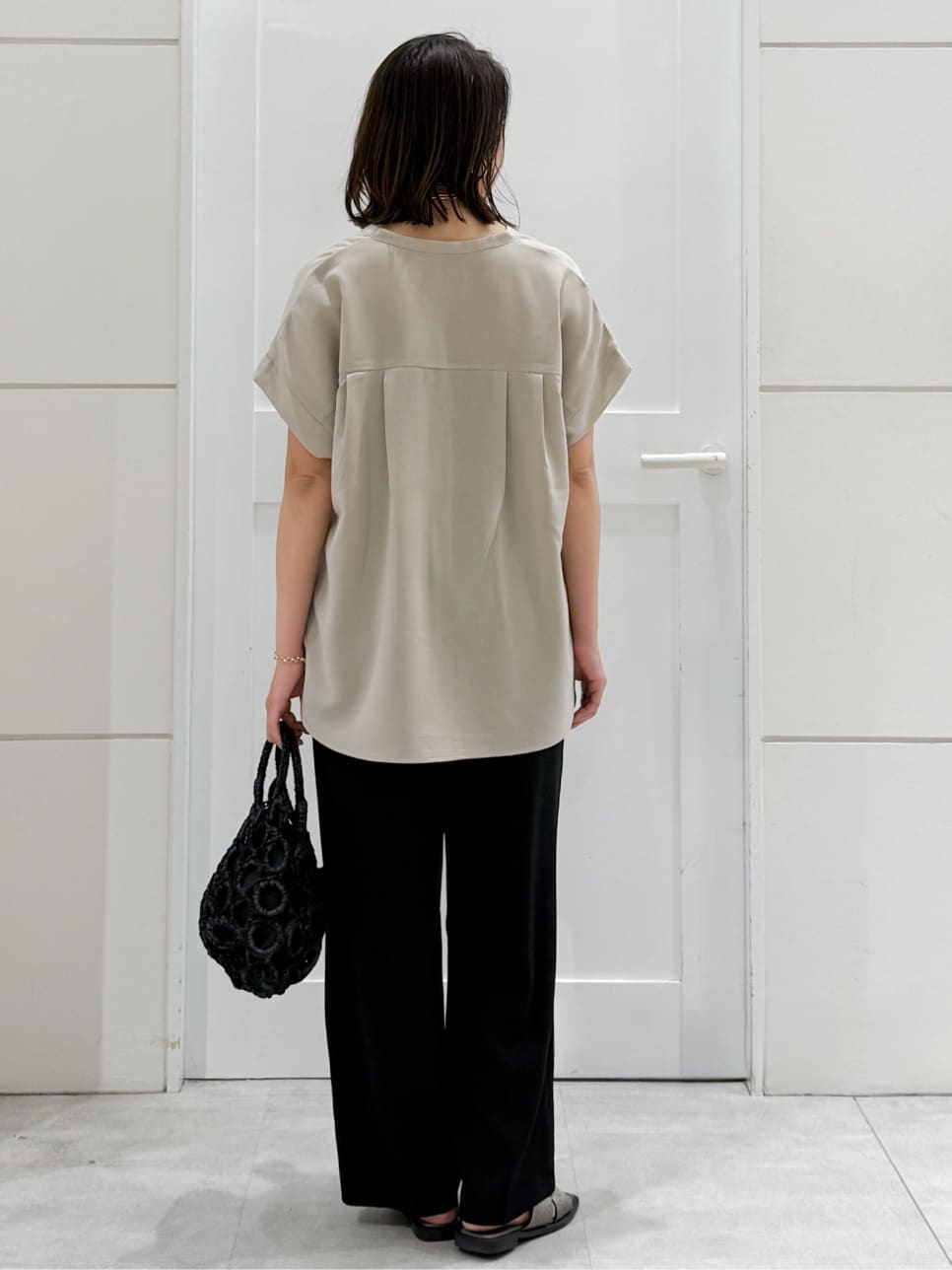yuka.aさんの「OPAQUE.CLIP｜《7色展開／SS-LLサイズ》ストレッチスキッパーブラウス／セットアップ対応【洗濯機洗い可／防シワ】」を使ったコーディネート