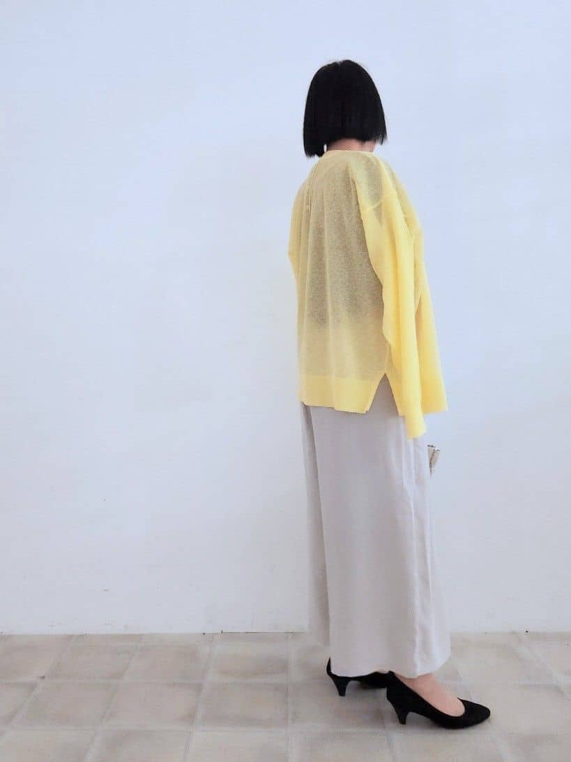 くまさんの「SHOO･LA･RUE｜【S-LL/ひんやり/UV】ぷっくりラメプリントロゴTシャツ」を使ったコーディネート