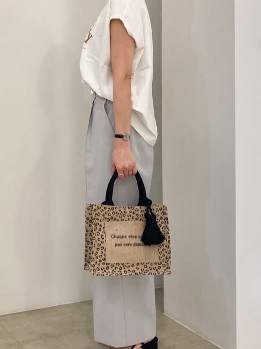 kanakoさんの「grove｜【Lee&times;grove別注】PRINT　SLEEVELESS T-SHIRTS」を使ったコーディネート