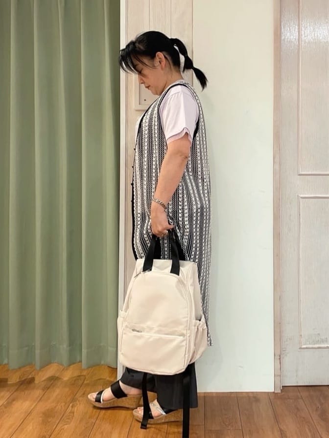 ke-yさんの「SHOO･LA･RUE｜◆キラキラループマガールサンダル」を使ったコーディネート