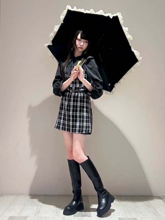 しおりんさんの「ESPERANZA｜【折りたたみ/晴雨兼用】遮光率100％！3段折リボン日傘」を使ったコーディネート