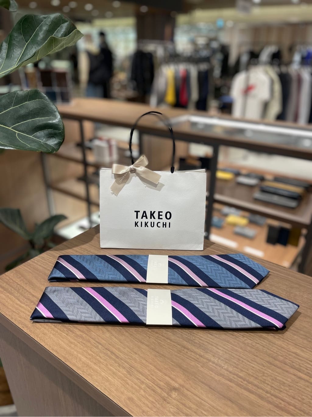 南薗大地さんの「TAKEO KIKUCHI｜」を使ったコーディネート