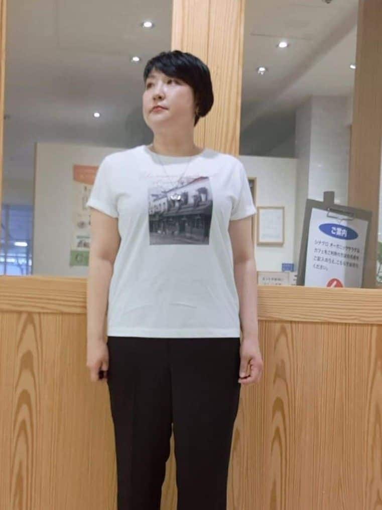 ますこさんの「UNTITLED｜【手洗い／58cm正方形】チェーンベルトスカーフ」を使ったコーディネート