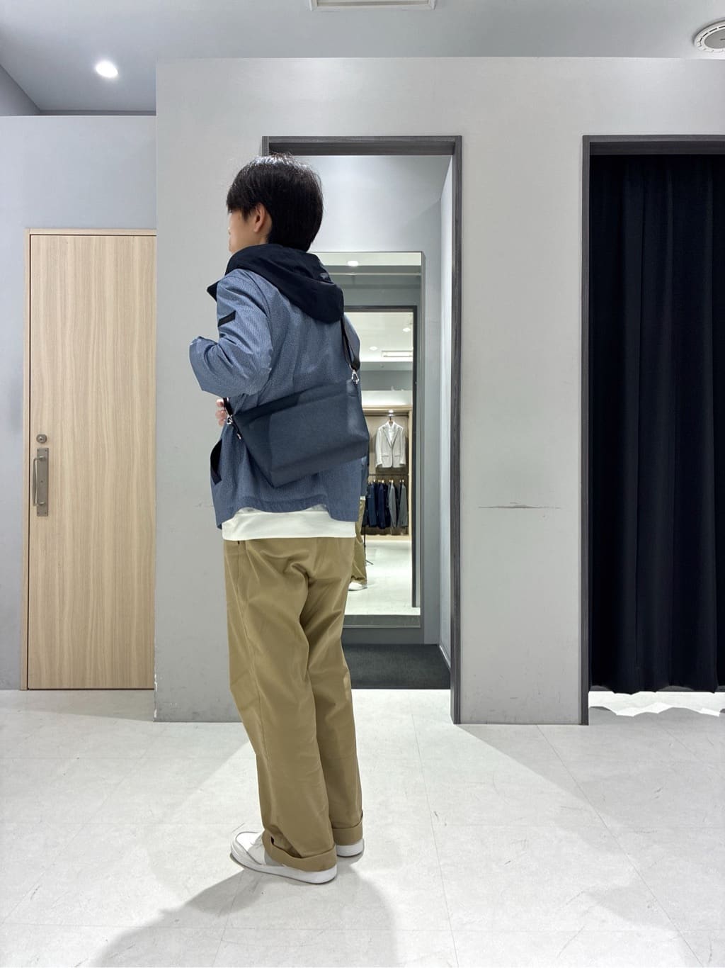 わいずみさんの「TAKEO KIKUCHI｜【キーリング付き】メランジ　大人ショルダーバッグ」を使ったコーディネート