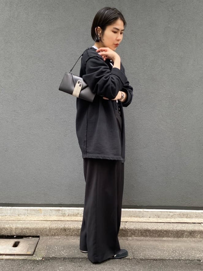 Uさんの「HIROKO HAYASHI｜LEO NECESSARIO（レオ ネチェサリオ）ショルダー付き長財布」を使ったコーディネート