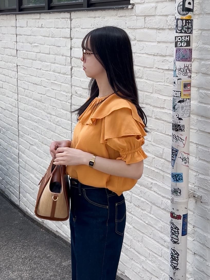 NATSUMIさんの「grove｜◆麻調ダブルフリルブラウス」を使ったコーディネート