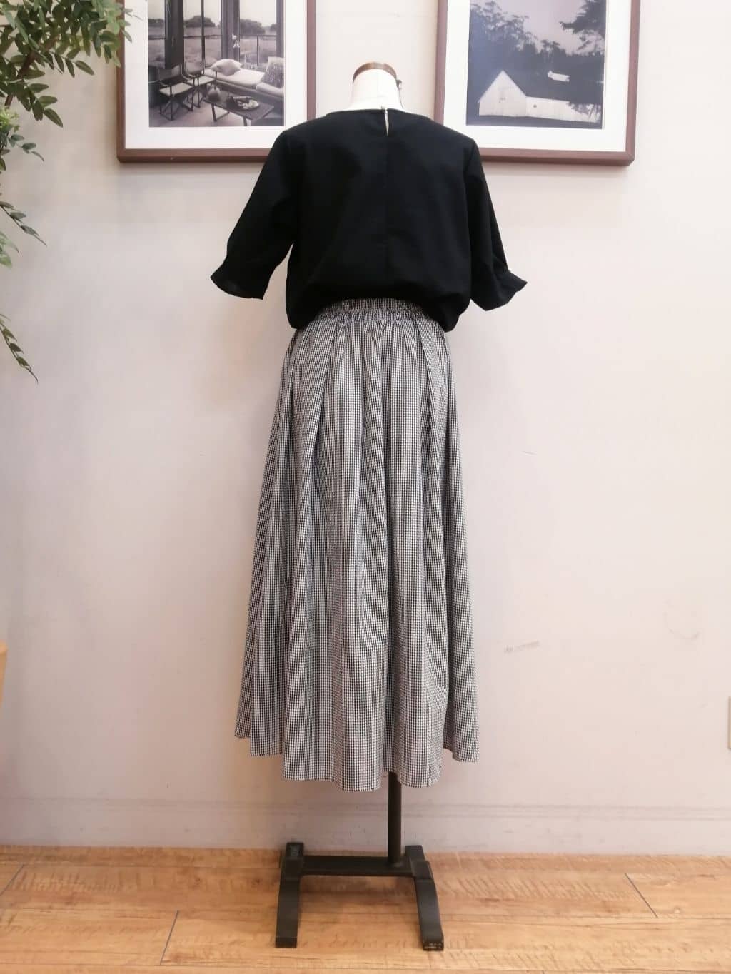 maiさんの「SHOO･LA･RUE｜◆くしゅくしゅデザインが大人の抜け感をプラスする ギャザーベルトサンダル」を使ったコーディネート