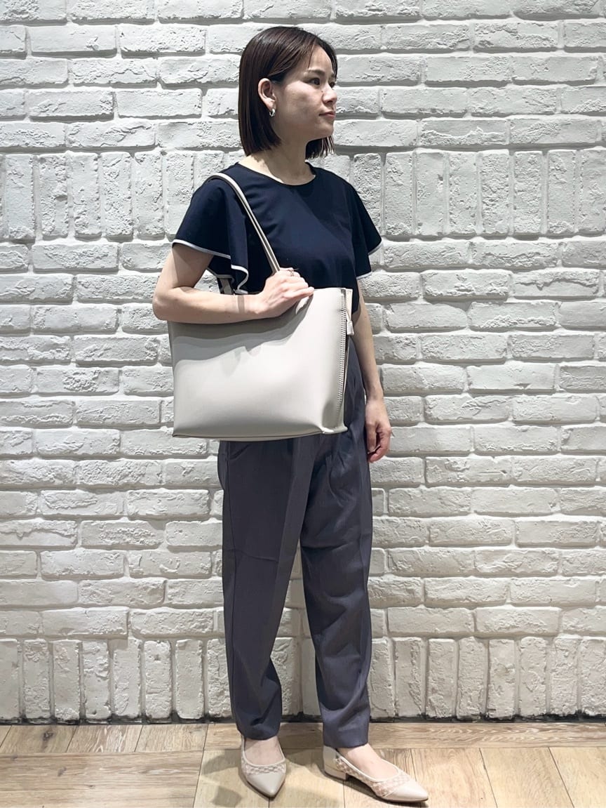 がんさんの「index｜ストレッチテーパードパンツ【洗濯機洗い可／吸水速乾／防シワ】」を使ったコーディネート