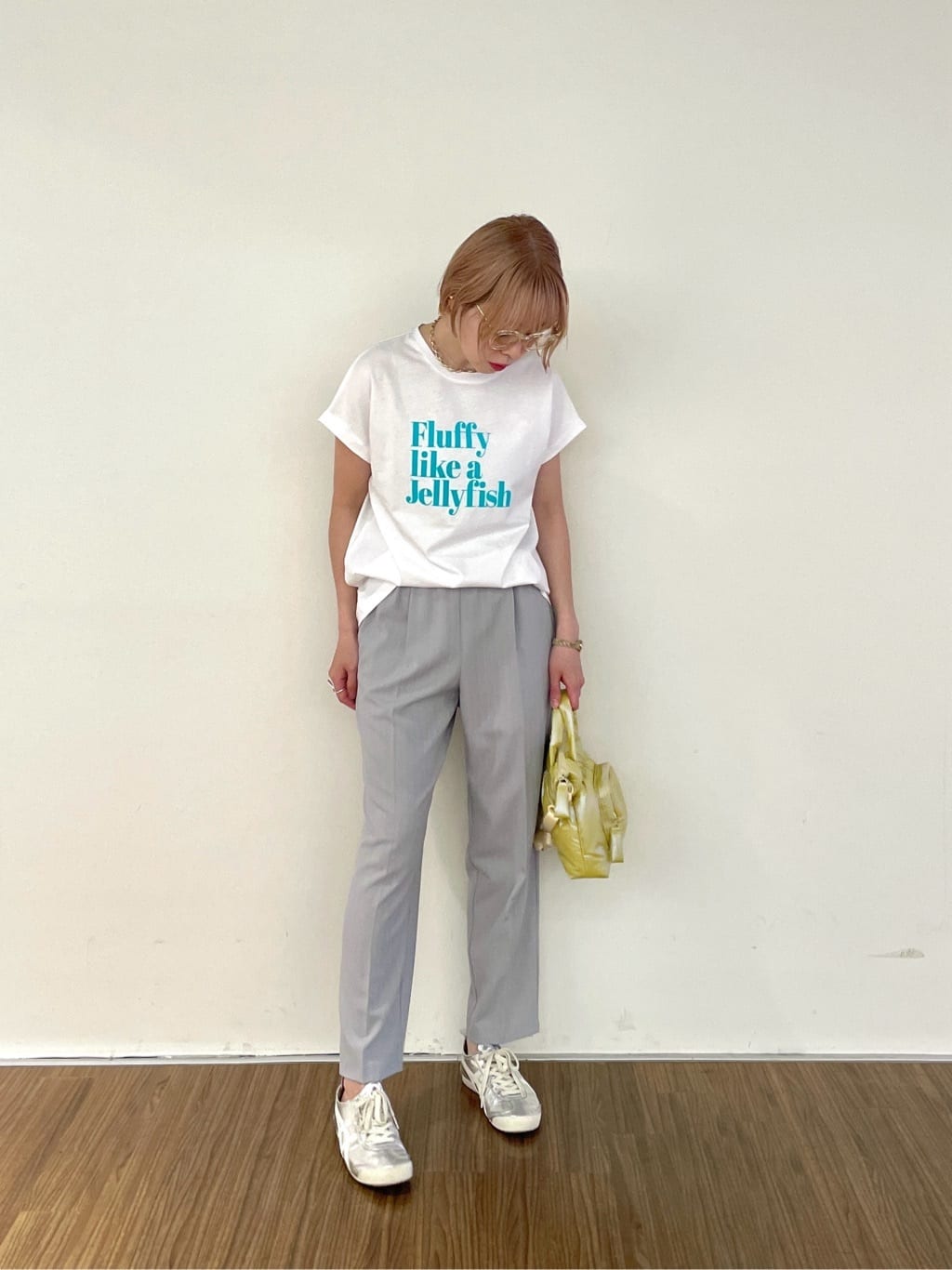 mikuさんの「INDIVI｜【接触冷感／セットアップ対応】イージーテーパードパンツ【通勤・セレモニー】」を使ったコーディネート