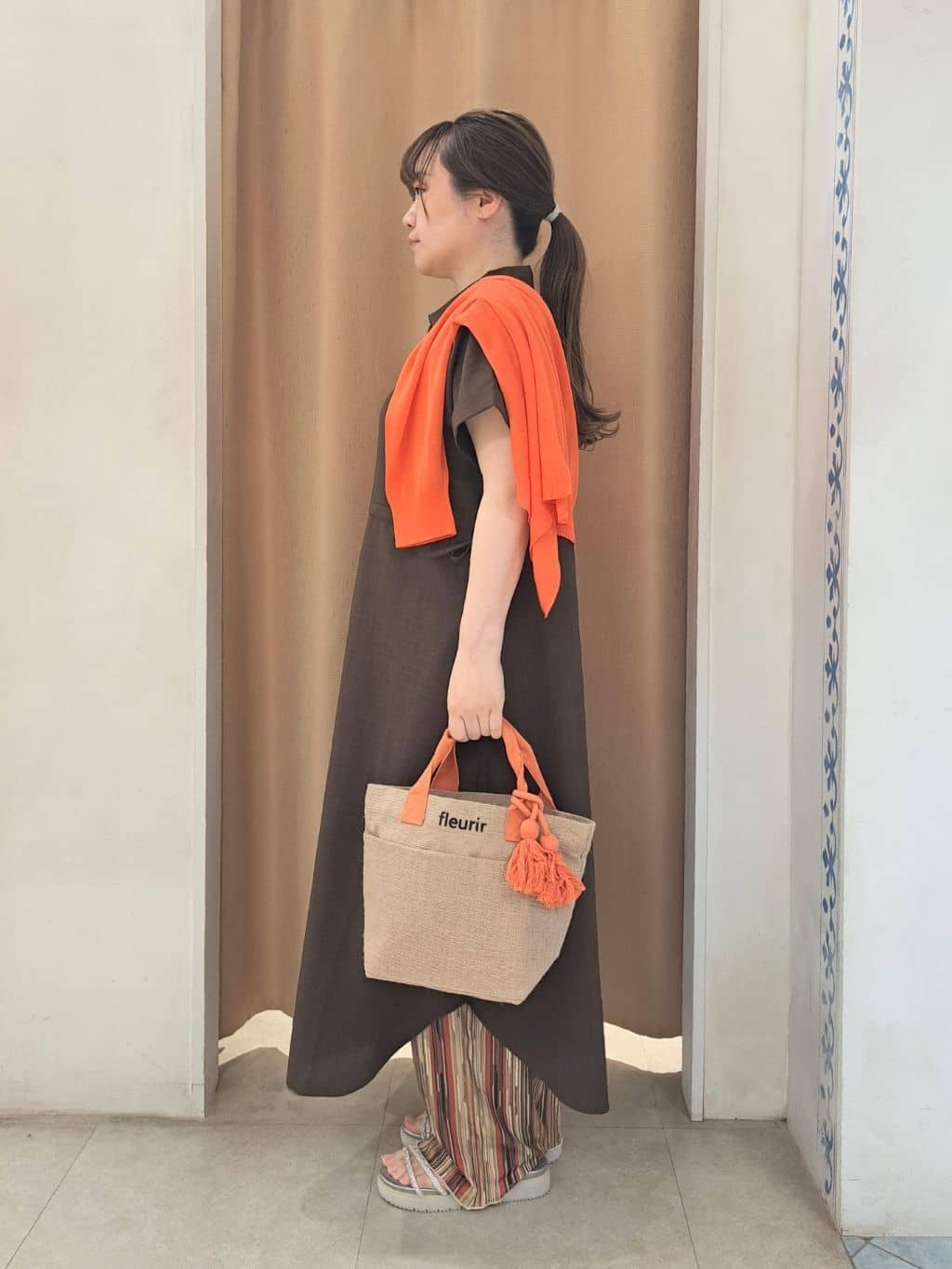 sho*さんの「SHOO･LA･RUE｜◆【洗える/S-LL】シアーネックがこなれ見え リブタンクトップ」を使ったコーディネート