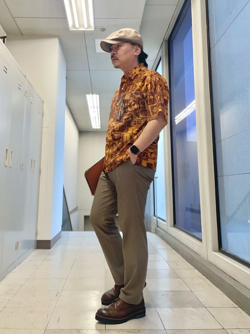 MAKOTO AIさんの「TAKEO KIKUCHI｜【ベーシック】レザー クラッチバッグ」を使ったコーディネート