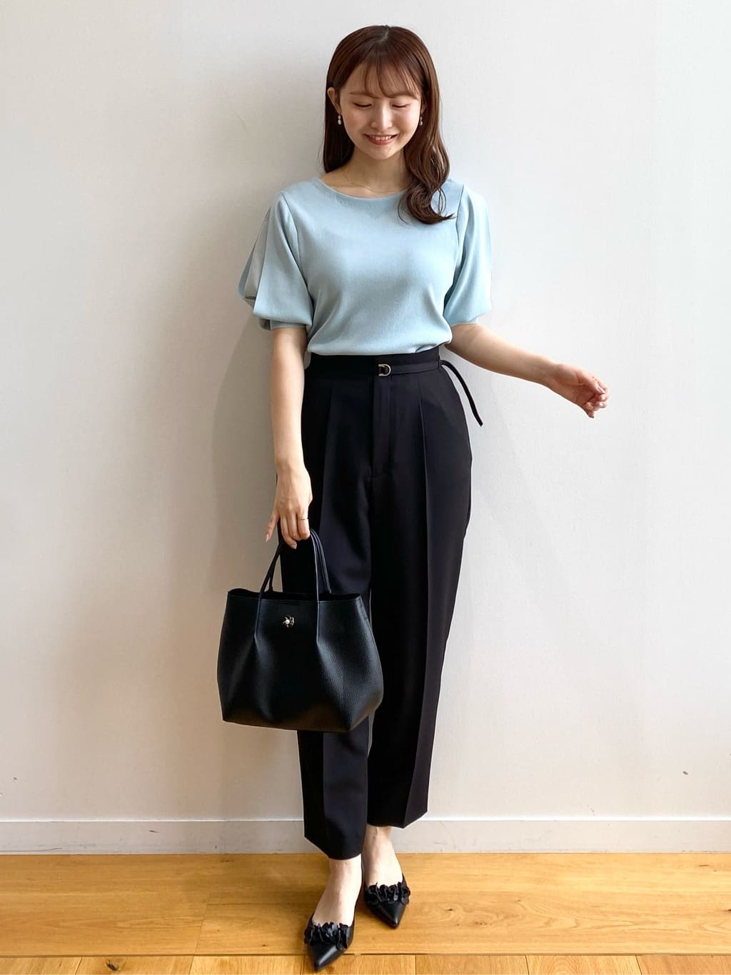 みさかさんの「index｜《6色展開／XS-LLサイズ》ドライタッチ デザインスリーブニット【洗濯機洗い可／接触冷感／抗ピル】」を使ったコーディネート