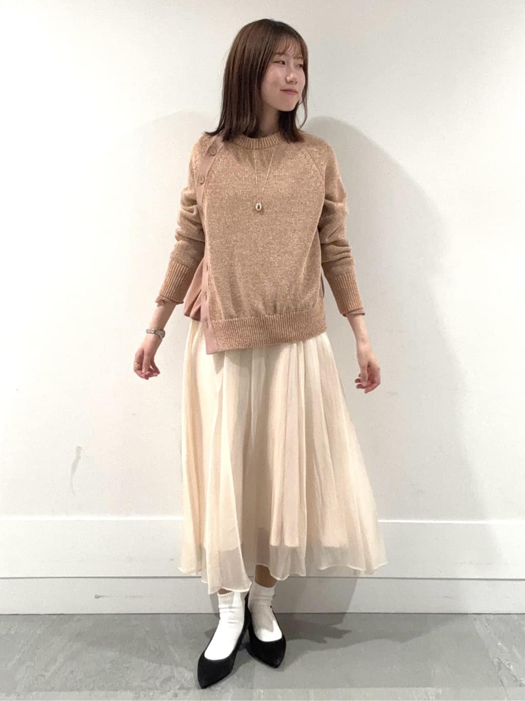 mioさんの「UNTITLED｜◆【後ろウエストゴム/洗える】シアーローンロングスカート」を使ったコーディネート