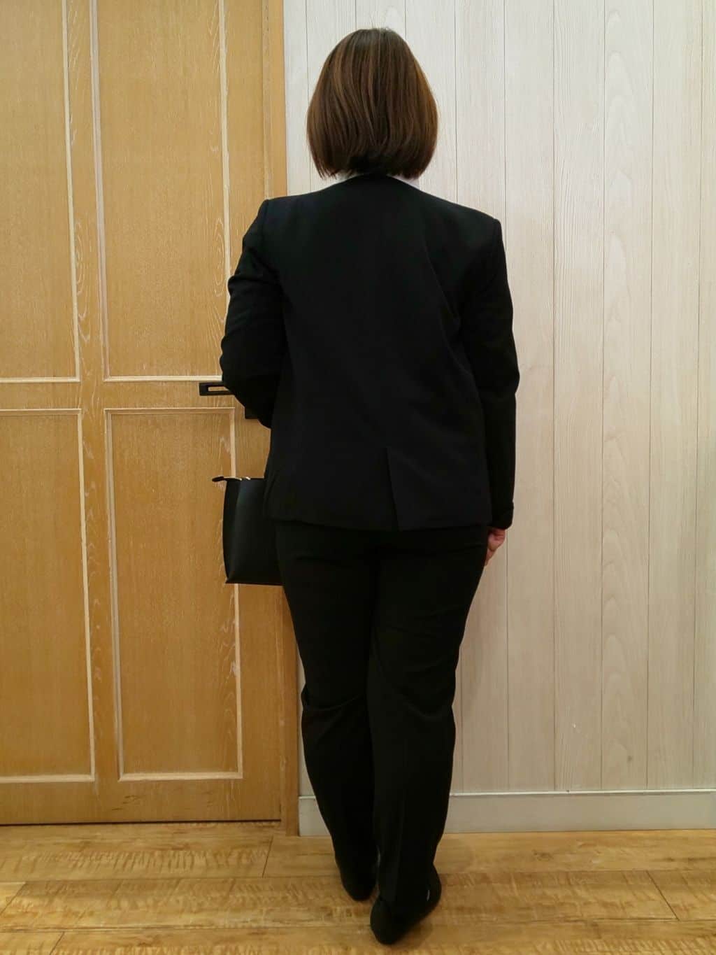 こっとんさんの「SHOO･LA･RUE｜◆【洗える/S-3L/セットアップ可】セレモニーや通勤に カットジョーゼット Vネックジャケット」を使ったコーディネート