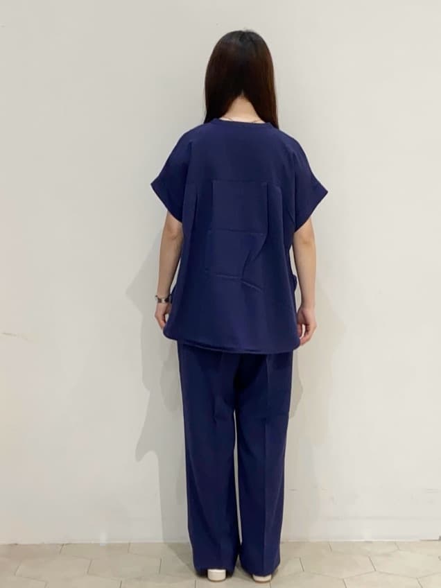EMIRIさんの「OPAQUE.CLIP｜《7色展開／SS-LLサイズ》ストレッチスキッパーブラウス／セットアップ対応【洗濯機洗い可／防シワ】」を使ったコーディネート
