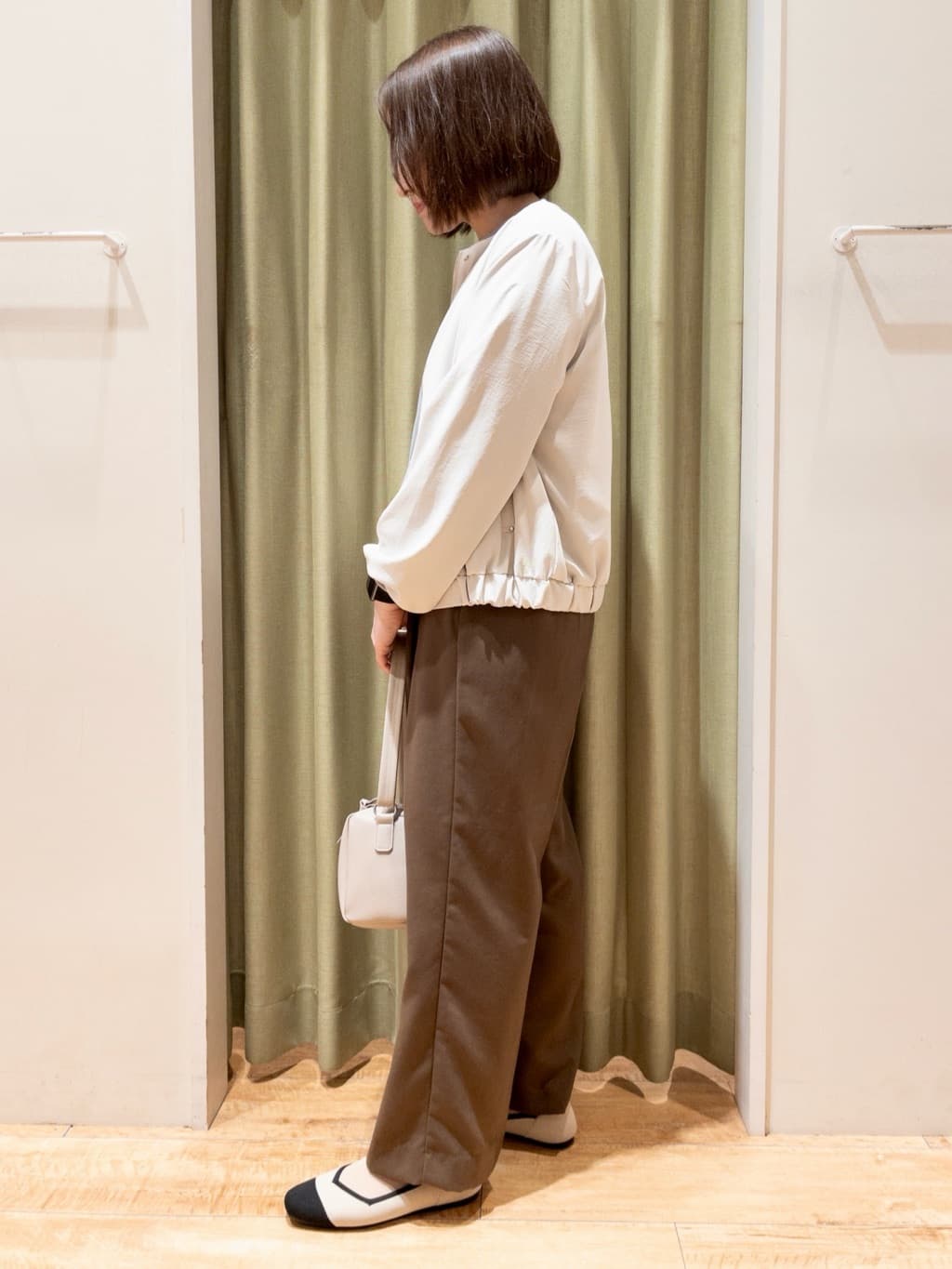 fukuiさんの「SHOO･LA･RUE｜◆【洗える/UV/吸水速乾/アンチピリング/S-LL】 タックワイドパンツ」を使ったコーディネート