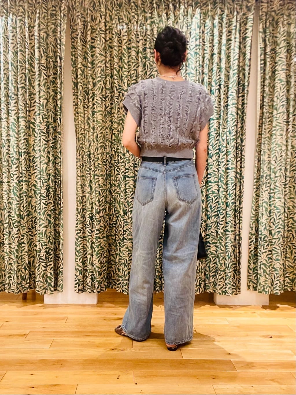 Annさんの「DRESSTERIOR｜ヴィンテージ加工ワイドデニムパンツ」を使ったコーディネート