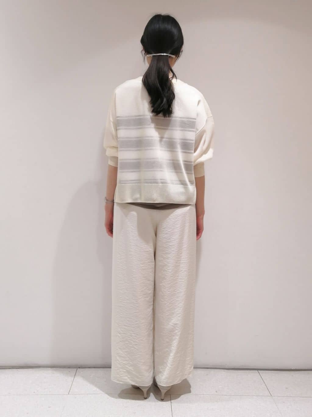 ayanoさんの「INDIVI｜【洗える／UVケア／SETUP可能】ドロストワイドパンツ」を使ったコーディネート
