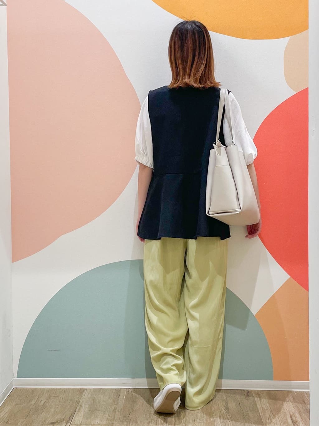 とまとさんの「SHOO･LA･RUE｜◆【洗える】透かし編みニットパンプス」を使ったコーディネート