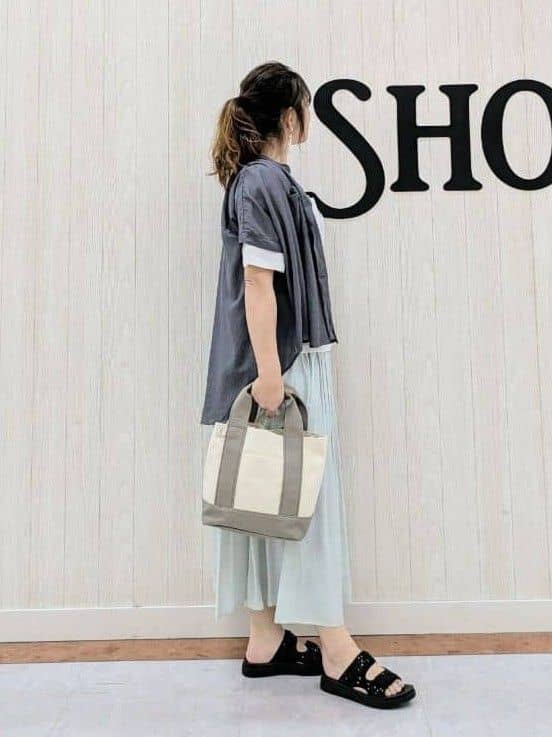 さくみぃさんの「SHOO･LA･RUE｜◆【S-LL/セットアップ可/ひんやり】ふんわりさらっと タックフレアスカート」を使ったコーディネート