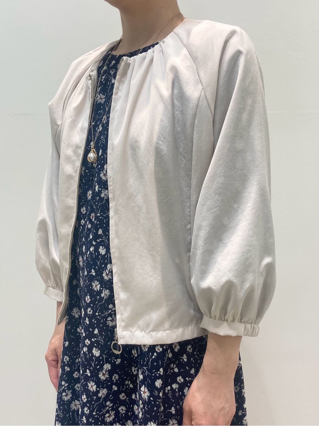 koyaさんの「Reflect｜◆【撥水／洗える／セットアップ可】エアリージップアップブルゾン」を使ったコーディネート