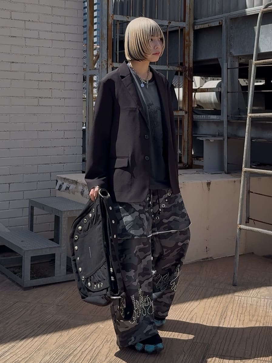 川本葵さんの「tk.TAKEO KIKUCHI｜◆K&rsquo;PJT by AOI 『Lightweight Pants』」を使ったコーディネート