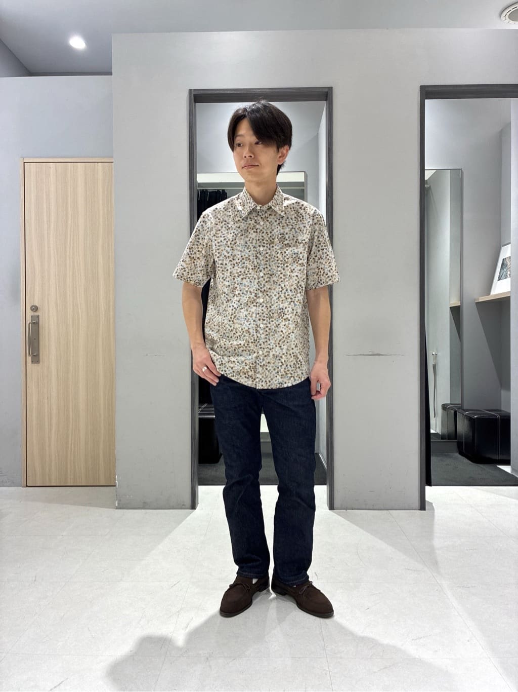 わいずみさんの「TAKEO KIKUCHI｜【抗菌防臭】COOL DOTS（R）ドビープリント ジャケット」を使ったコーディネート