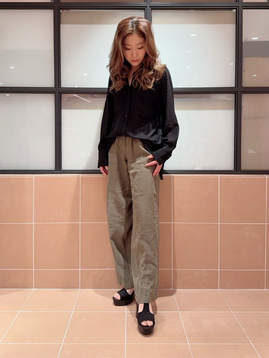 kaoriさんの「ESPERANZA｜Tストラップスクエアサンダル」を使ったコーディネート