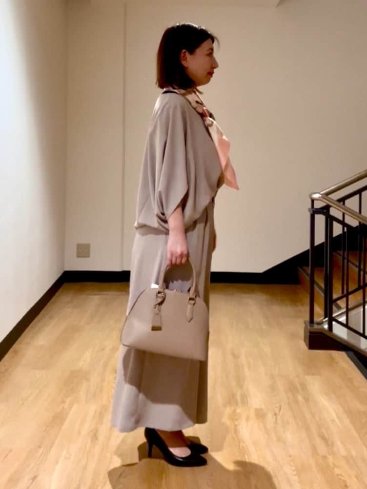 MIKIKOさんの「UNTITLED｜◆【セットアップ可/接触冷感/イージーケア/体型カバー】リラクミスト モモンガブラウス」を使ったコーディネート