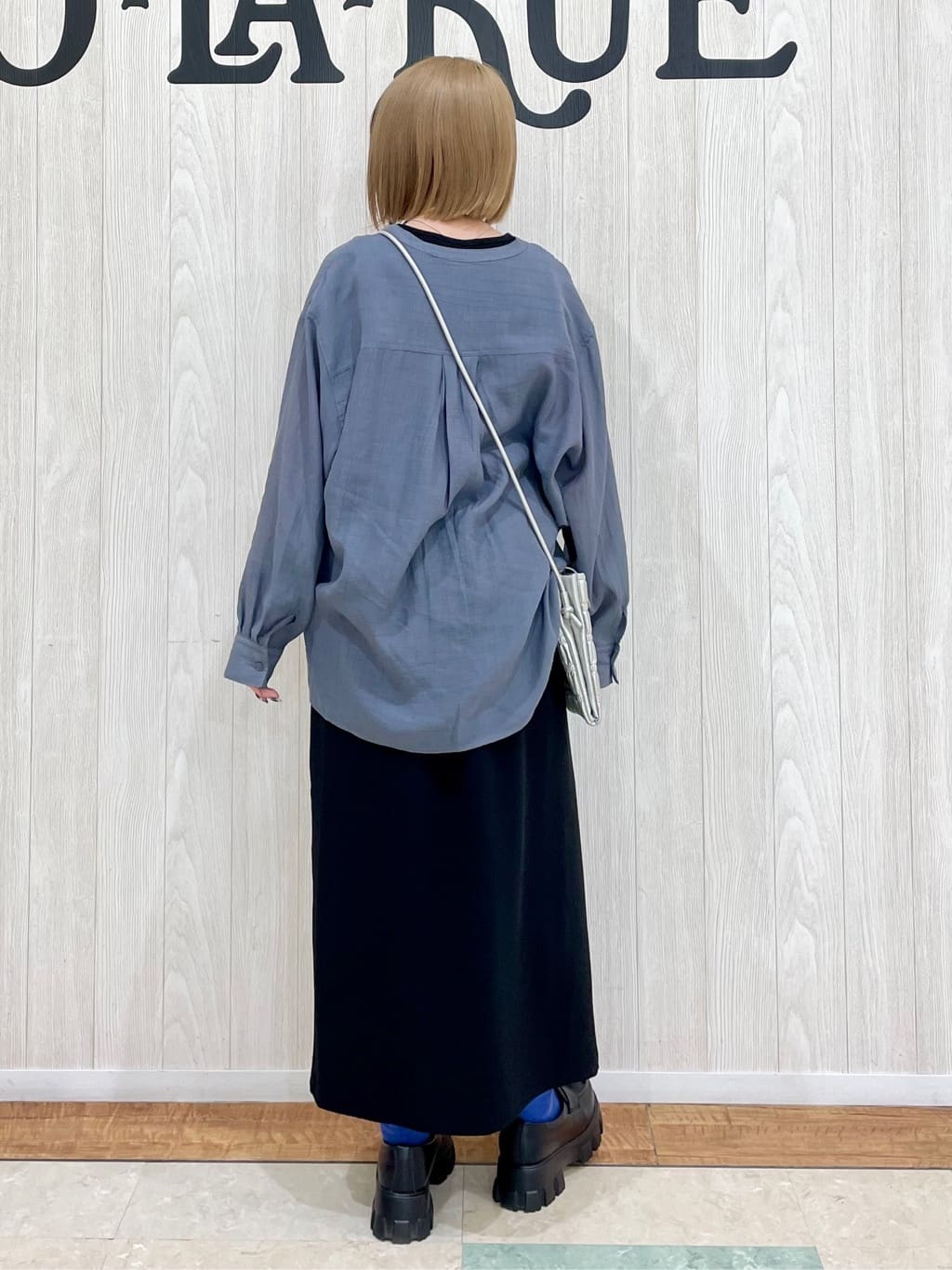 うずまきさんの「SHOO･LA･RUE｜◆【洗える/S-LL】シアーネックがこなれ見え リブタンクトップ」を使ったコーディネート