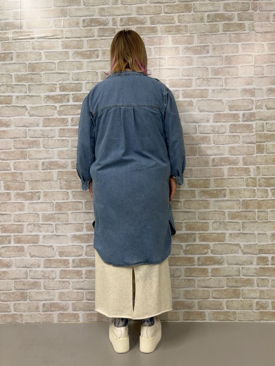 🦄ちゃんふくさんの「SHOO･LA･RUE｜◆【洗える/体型カバー】デニム シャツワンピース」を使ったコーディネート