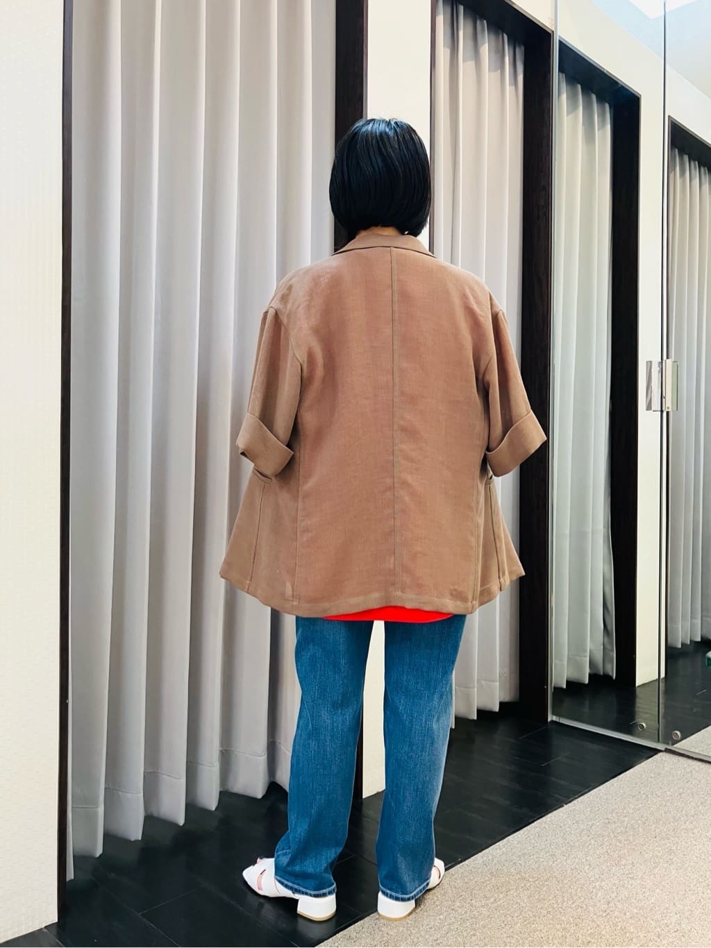 AYAさんの「INDIVI｜【褒められデニム】スリムストレート デニムパンツ」を使ったコーディネート