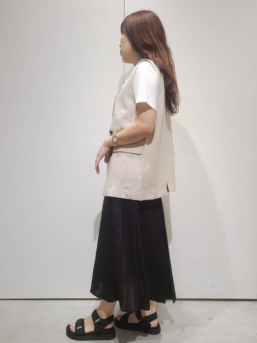hmさんの「OPAQUE.CLIP｜◆アソートロゴTシャツ【洗濯機洗い可】」を使ったコーディネート