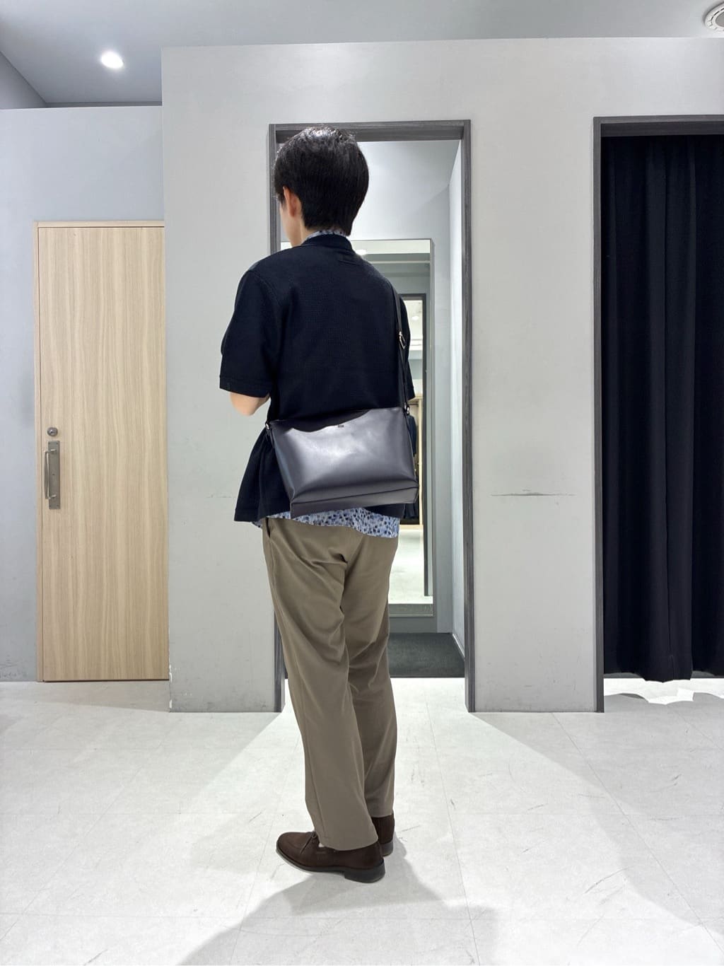 わいずみさんの「TAKEO KIKUCHI｜【360&deg;ストレッチ／セットアップ対応】None Of Stress パンツ」を使ったコーディネート