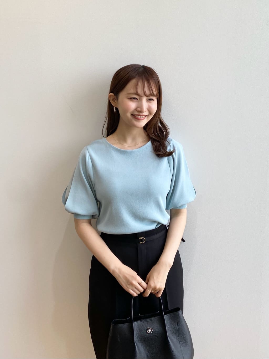 みさかさんの「index｜《6色展開／XS-LLサイズ》ドライタッチ デザインスリーブニット【洗濯機洗い可／接触冷感／抗ピル】」を使ったコーディネート