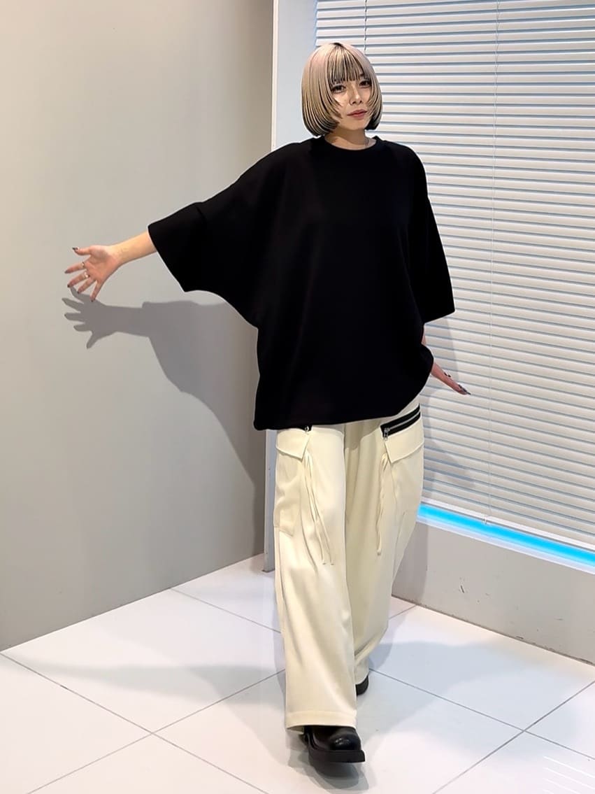 川本葵さんの「tk.TAKEO KIKUCHI｜◆マシュマロドルマンカットソー」を使ったコーディネート
