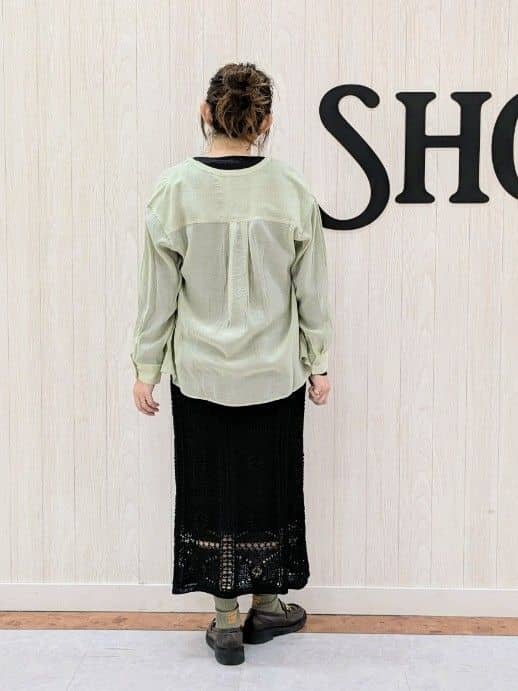 さくみぃさんの「SHOO･LA･RUE｜◆【洗える/S-LL/2点セット】1セットあると便利 シアーレイヤードロンTセット」を使ったコーディネート