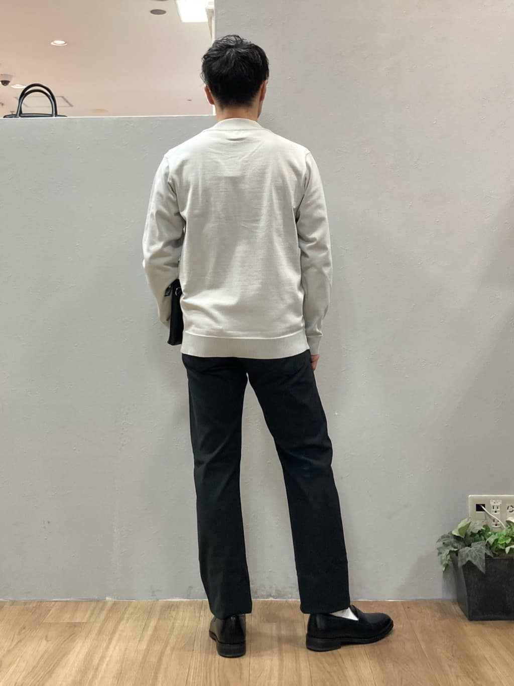 シュンさんの「TAKEO KIKUCHI｜【Made in JAPAN】播州織 ストレッチ パンツ」を使ったコーディネート